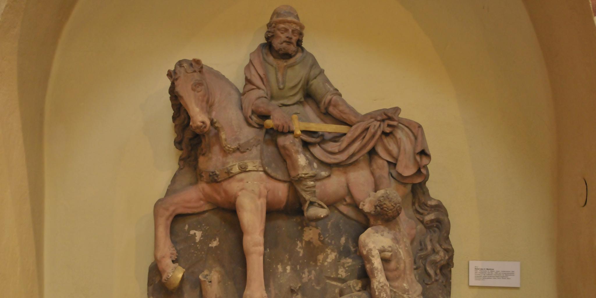 Relief des heiligen Martins in der Kirche St. Martin in Linz am Rhein