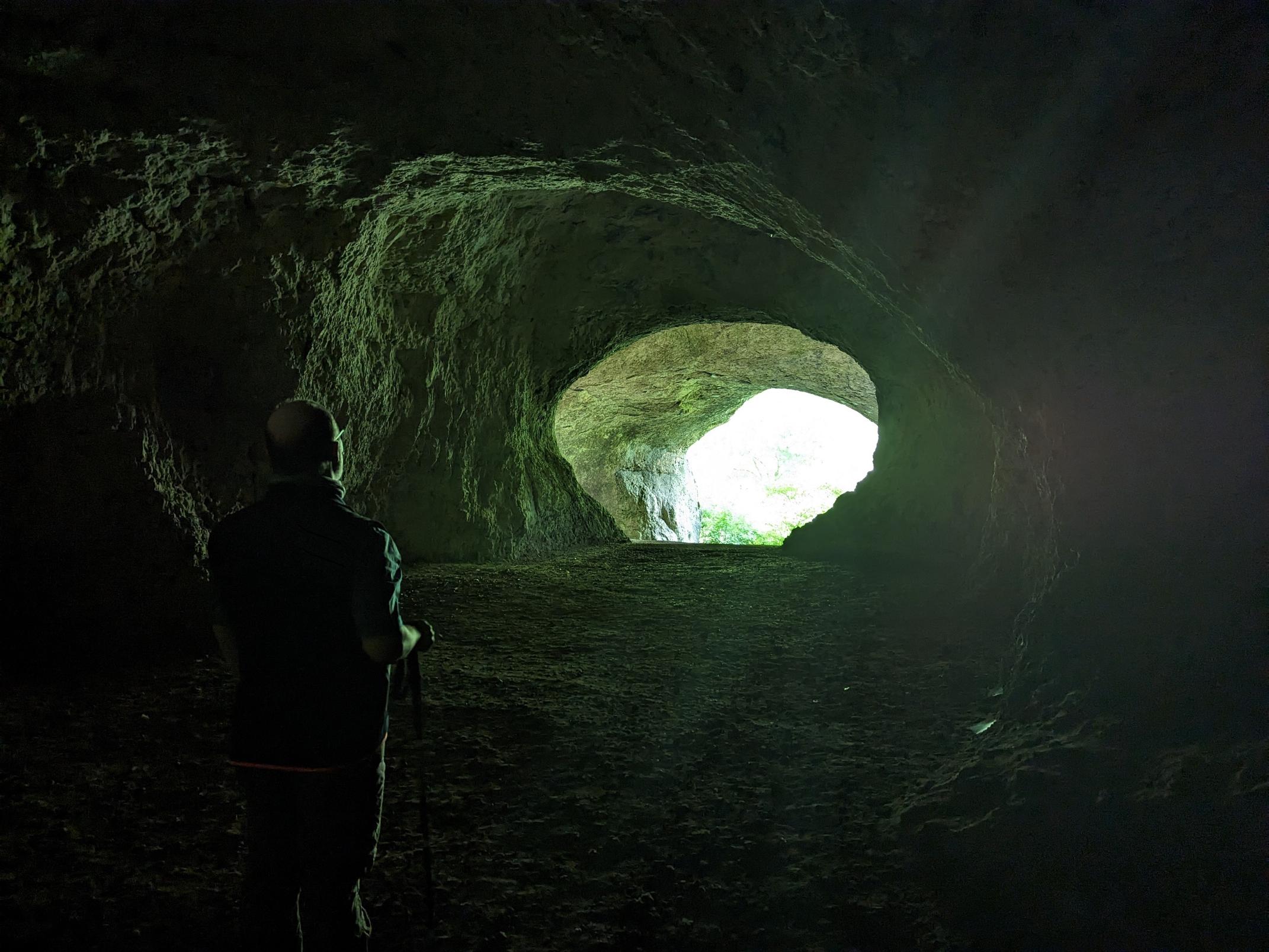 'Einsam sein' (Ludwigshöhle, Fränkische Schweiz)