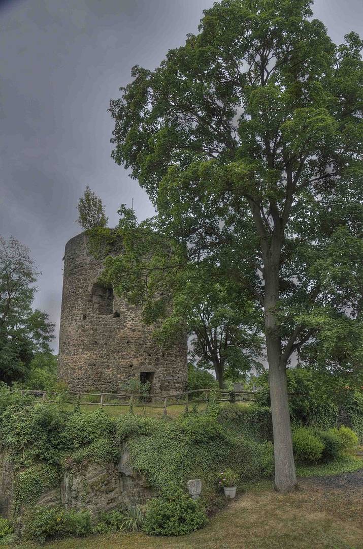 Burg Dattenberg: Bergfried